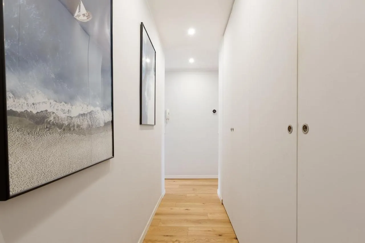 Cimiano M2 Balcony Apartment Milan