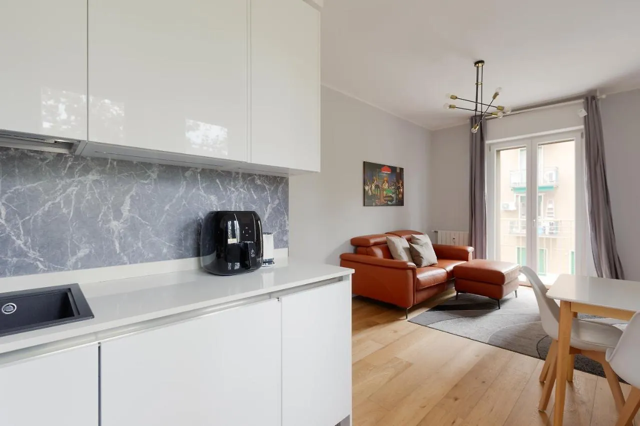 Cimiano M2 Balcony Apartment Milan