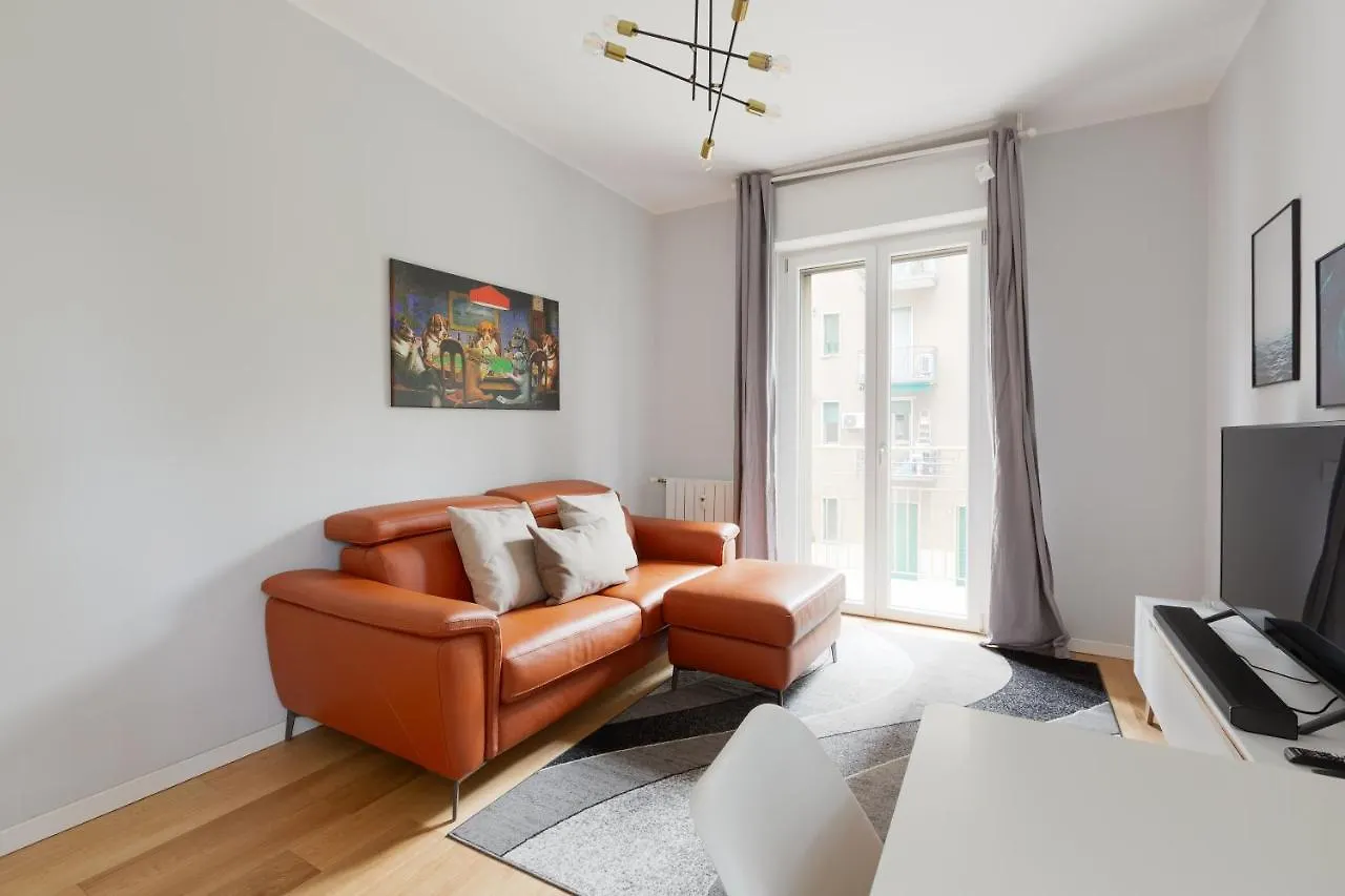 Cimiano M2 Balcony Apartment Milan